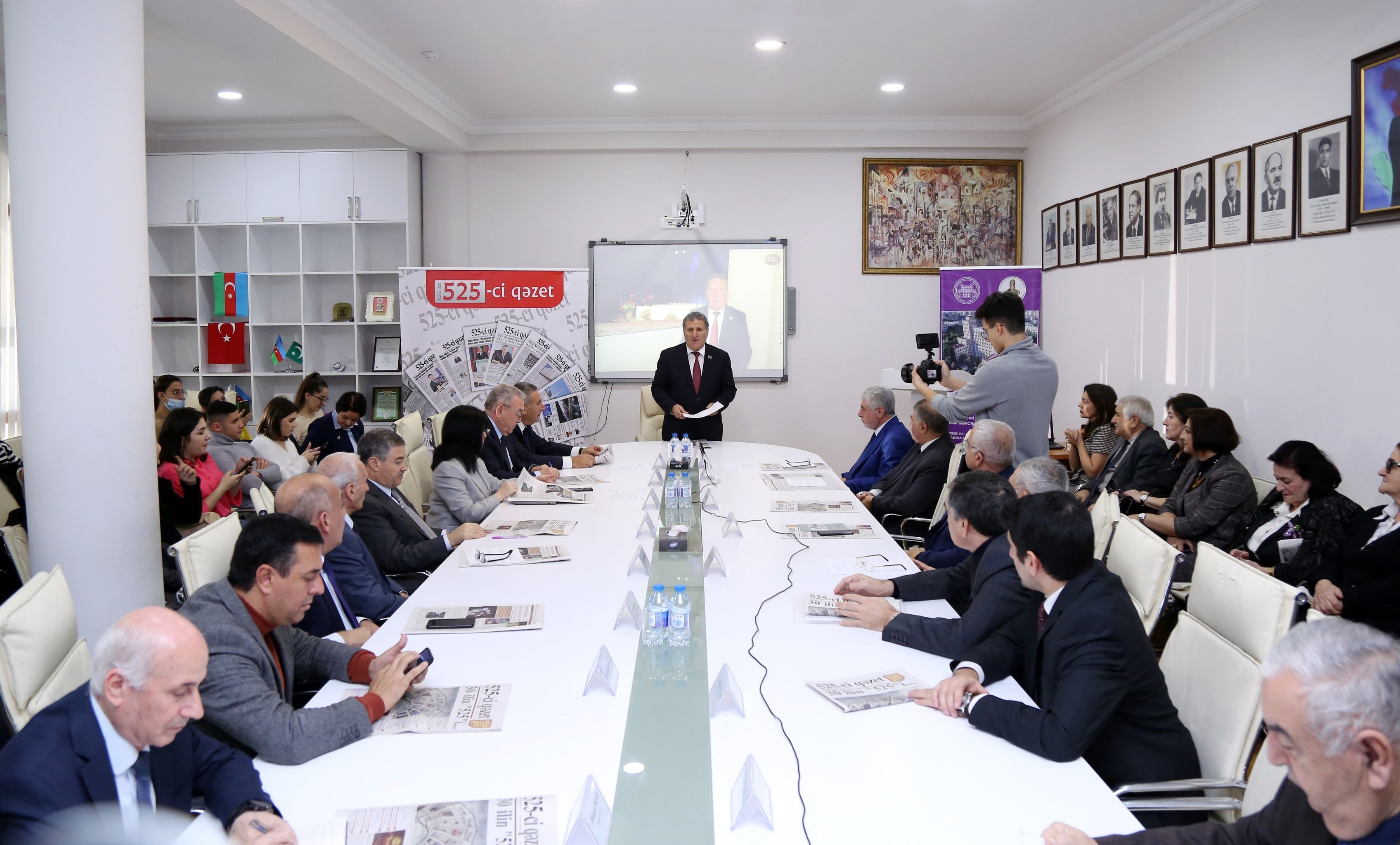 <span style="text-align: justify;">Ədəbiyyat İnstitutunda “525-ci qəzet”in 30 illik yubileyinə həsr olunmuştədbir keçirilib</span>