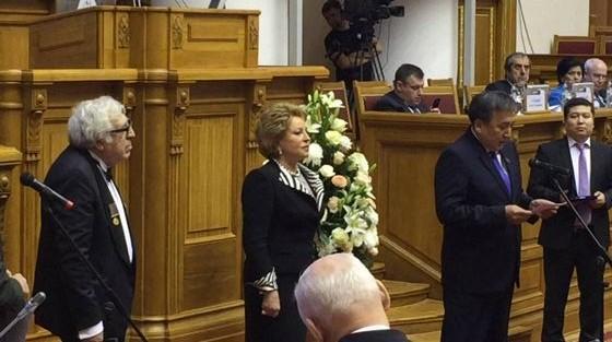 Xalq yazıçısı Anara Çingiz Aytmatov Mükafatı təqdim edilib