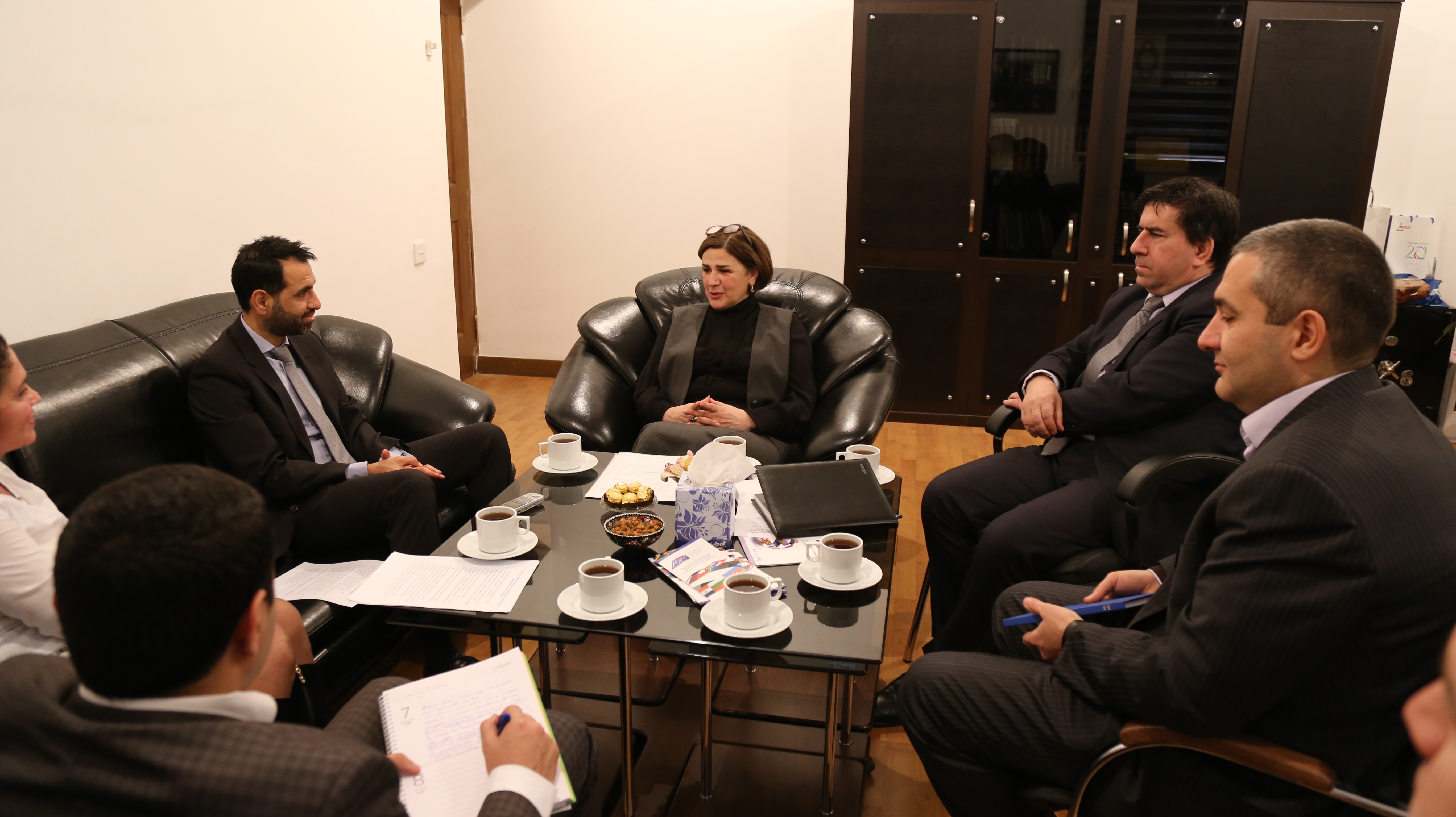 <span>Böyük Britaniya səfiri Tərcümə Mərkəzində olub	
	
	</span>