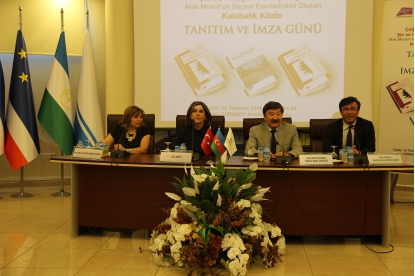 <p>İkicildlik “Müasir Azərbaycan ədəbiyyatı” antologiyası Ankarada təqdim olundu</p>