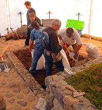 Nobel mükafatlı şairin məzarı açıldı 
