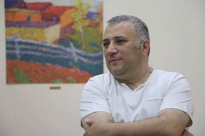 <span style="font-weight: bold;">Mübariz Örən: "Yazıçı söz yaratmaqdan qorxmamalıdı" - <span style="color: rgb(128, 0, 0);">Müsahibə	
	</span></span>