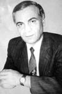 Böyükxan Pərviz - Ay qapımı döyən, kimsən? Açginən, çöldən bağlanıb...