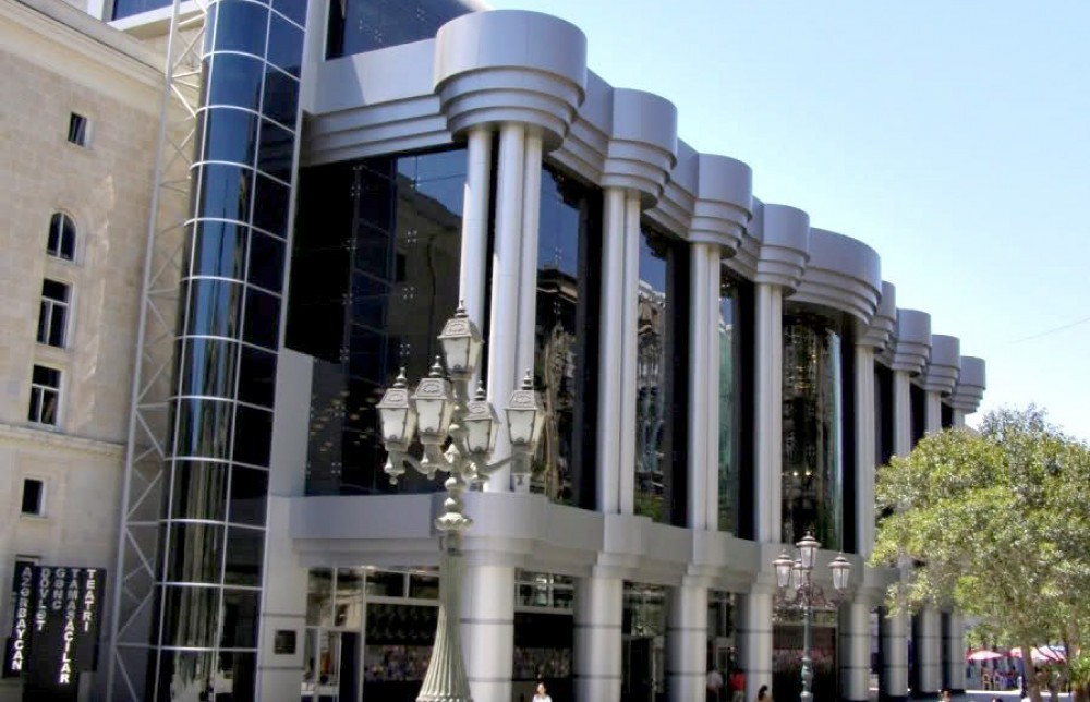 Gənc Tamaşaçılar Teatrının fevral repertuarı maraqlı tamaşalarla zəngindir