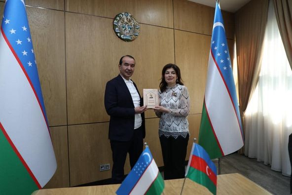 <div style="text-align: justify;">Günay Əfəndiyeva Özbəkistan Respublikasının Mədəniyyət və Turizm naziri ilə görüşüb</div>