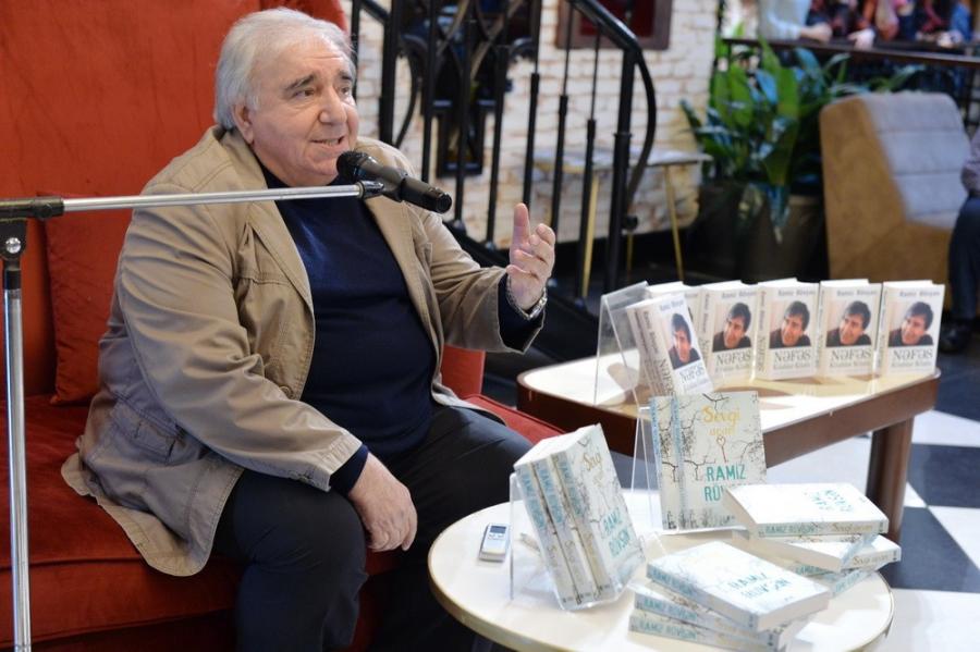 Ramiz Rövşən Bakı Kitab Mərkəzində oxucularla görüşdü