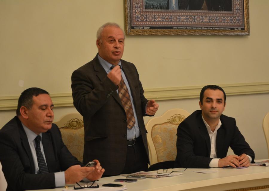 Firuz
Mustafa Gənc ədiblər məktəbinin qonağı olub