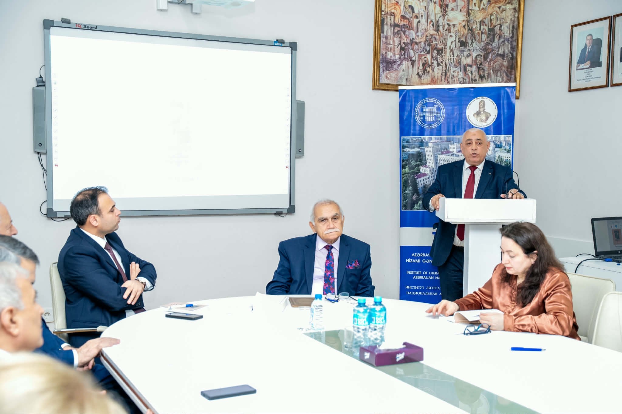 Ədəbiyyat İnstitutunda “Məti Osmanoğlunun Bodenştedt oğrudurmu, doğrudurmu” kitabının müzakirəsi keçirilib