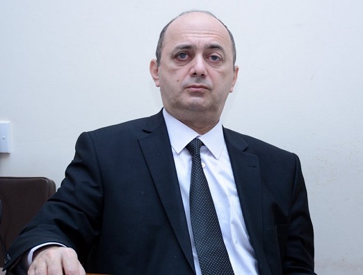 Paşa Əlioğlu - Professor Cahangir Qəhrəmanovun nəsimişünaslıq fəaliyyəti