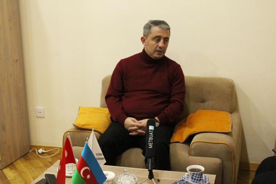 “Dünya ədəbiyyatı böyük bir dənizdir, nə götürsən, qənimətdir” - Səlim Babullaoğlu