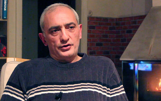 Erməni yazıçı Vahe Avetyan Xocalı abidəsini ziyarət edib