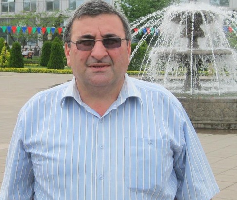 Aliq Nağıoğlu - Qəhvəyi rəngli maye