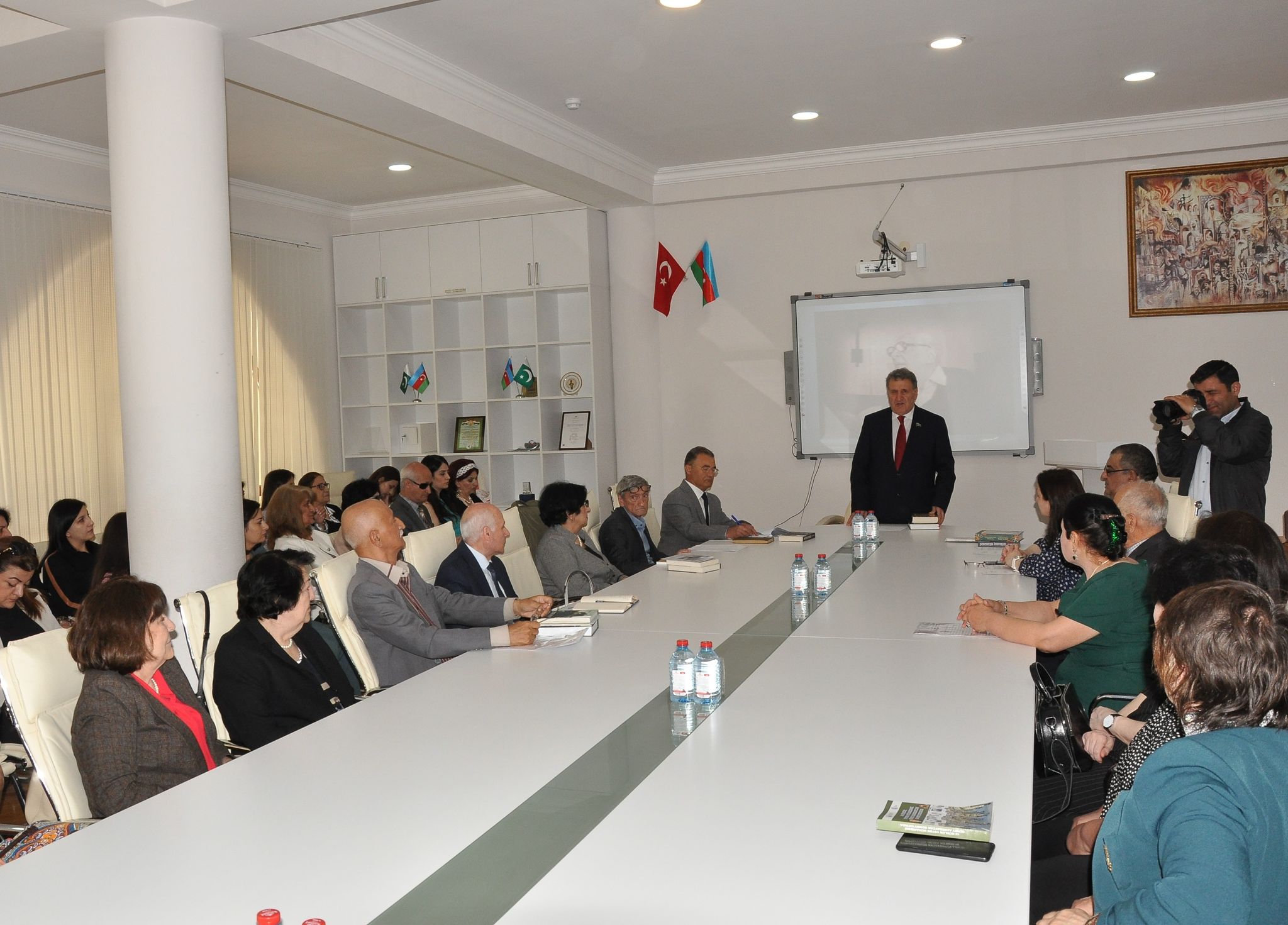 Ədəbiyyat İnstitutunda Qulam Məmmədlinin 125 illiyinə həsr olunmuş elmi sessiya keçirilib