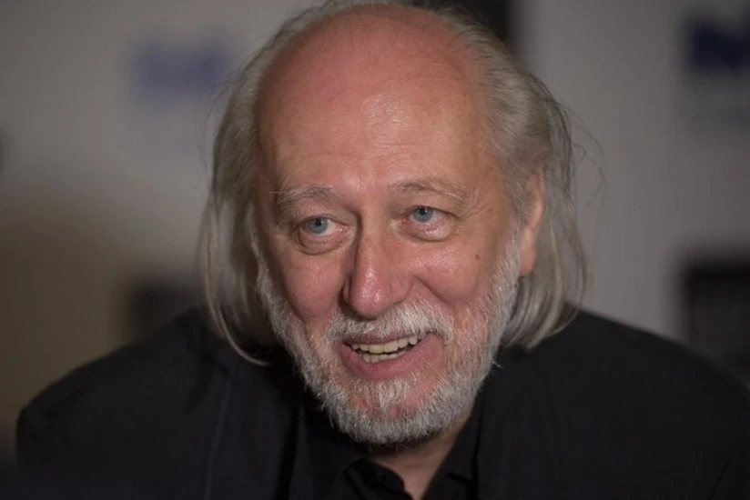 Macar yazıçı ədəbiyyat üzrə Nobel mükafatına layiq görülüb