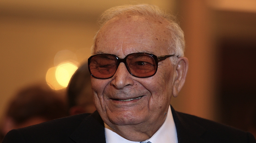 <span>Məşhur türk yazıçısı Yaşar Kamal vəfat etdi	
	</span>