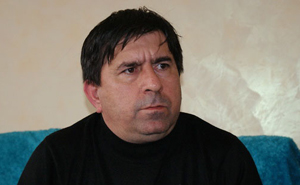 <span>Yaşar: "İctimailik başlanan yerdə ədəbiyyat qurtarır"</span>